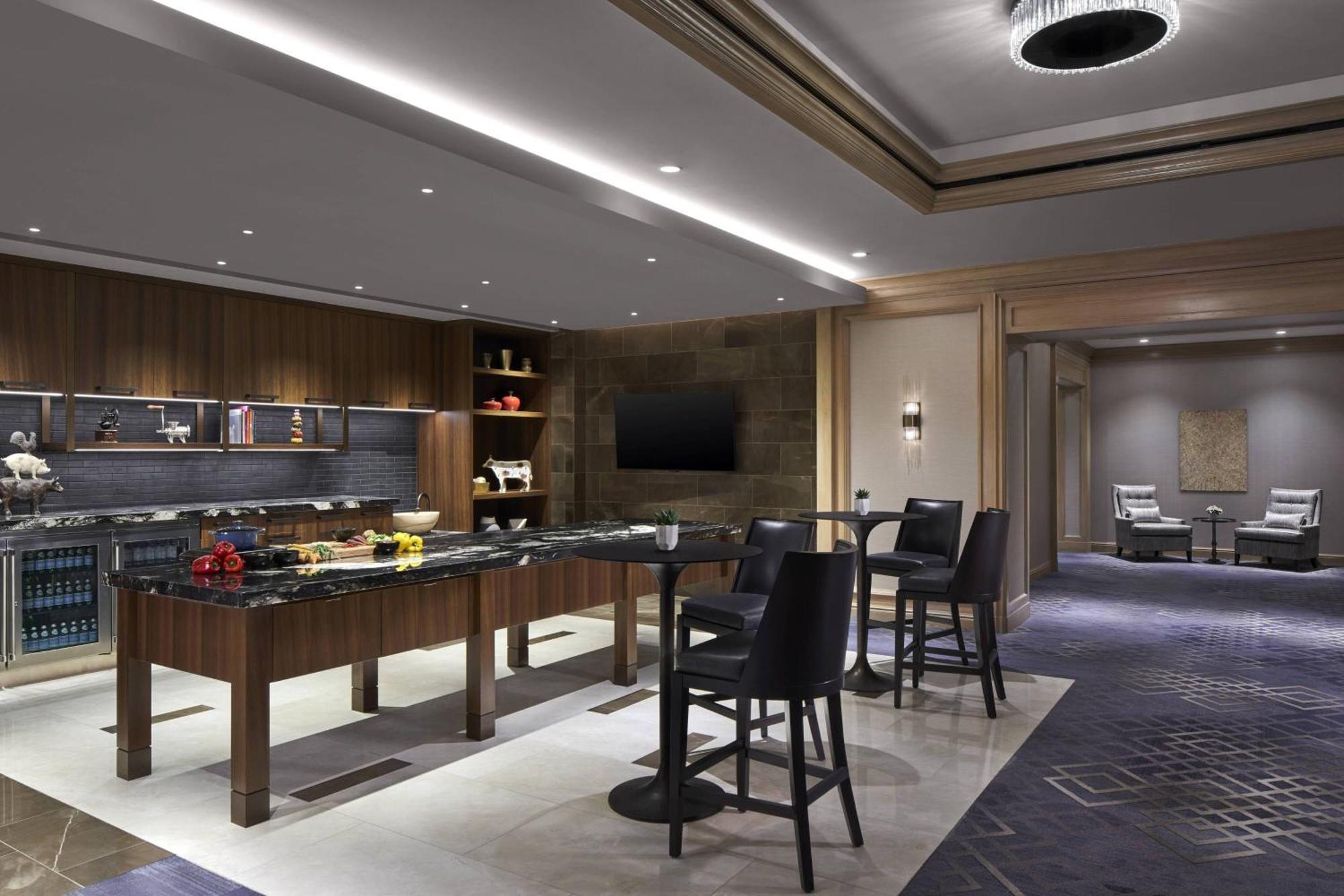 The Ritz-Carlton, Cleveland Hotel Exterior photo
